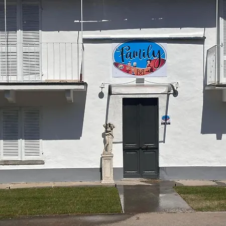 Bed and breakfast Family